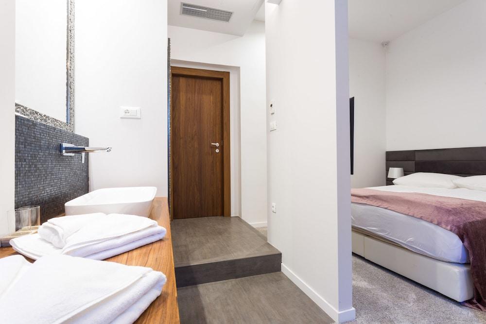 Starlight Luxury Rooms Сплит Екстериор снимка