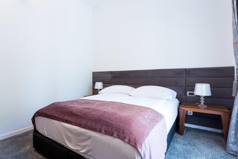 Starlight Luxury Rooms Сплит Екстериор снимка